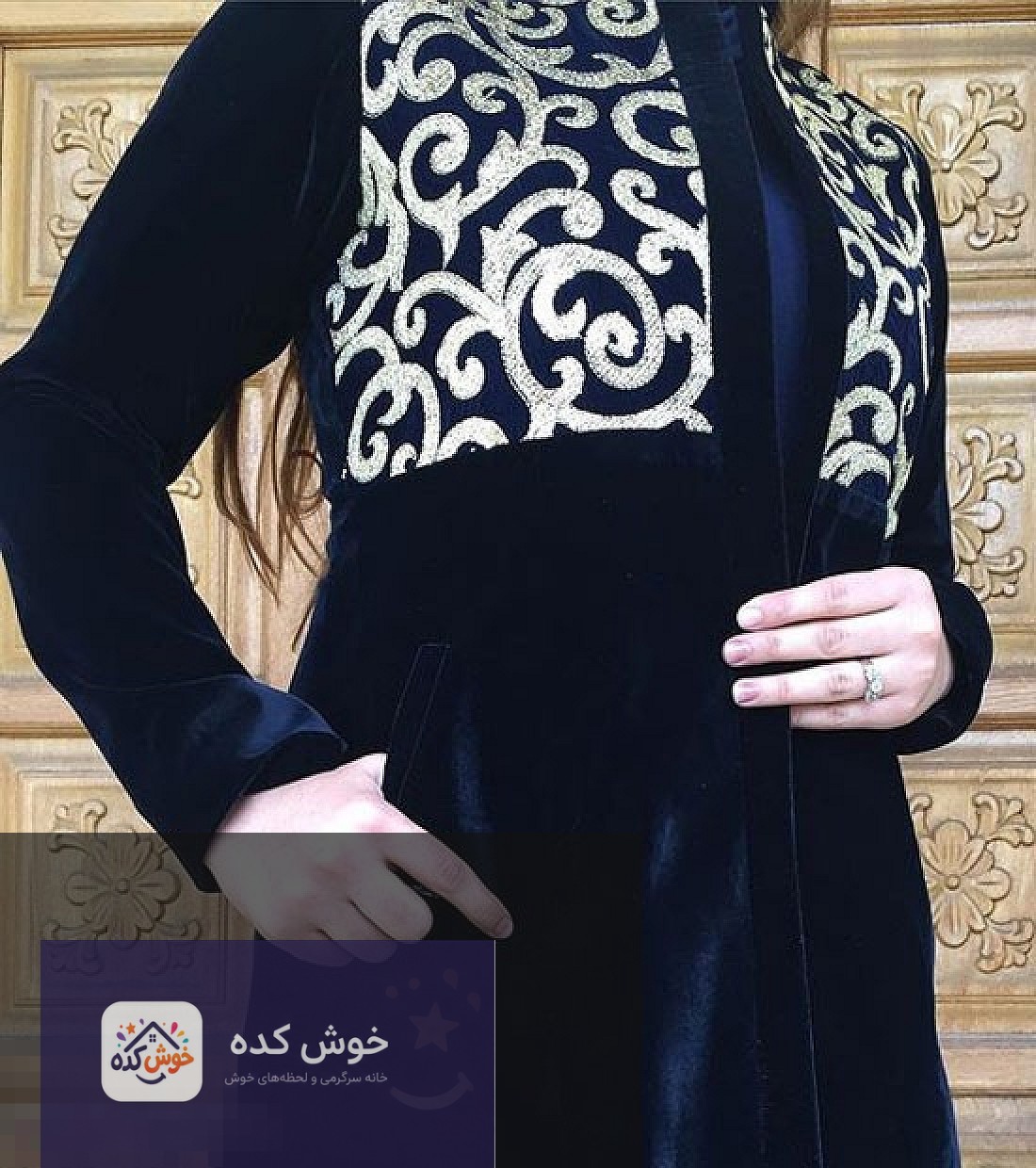 مدل مانتو پاییزی مجلسی با پارچه طرح‌دار و یقه ایستاده، مناسب برای استایل شیک و رسمی