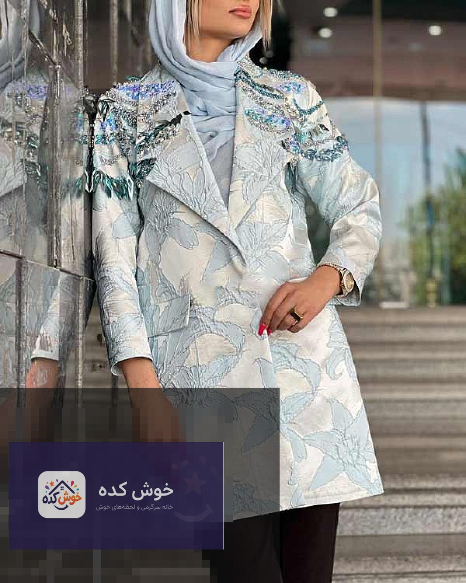 مدل مانتو زنانه مجلسی با تزیینات سنگ دوزی و رنگ‌های جذاب، مناسب برای سال 1401