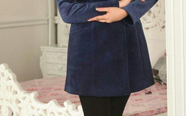 مدل مانتو کتی کوتاه پاییزی با پارچه چهارخانه و یقه انگلیسی، مناسب استایل شیک و به‌روز