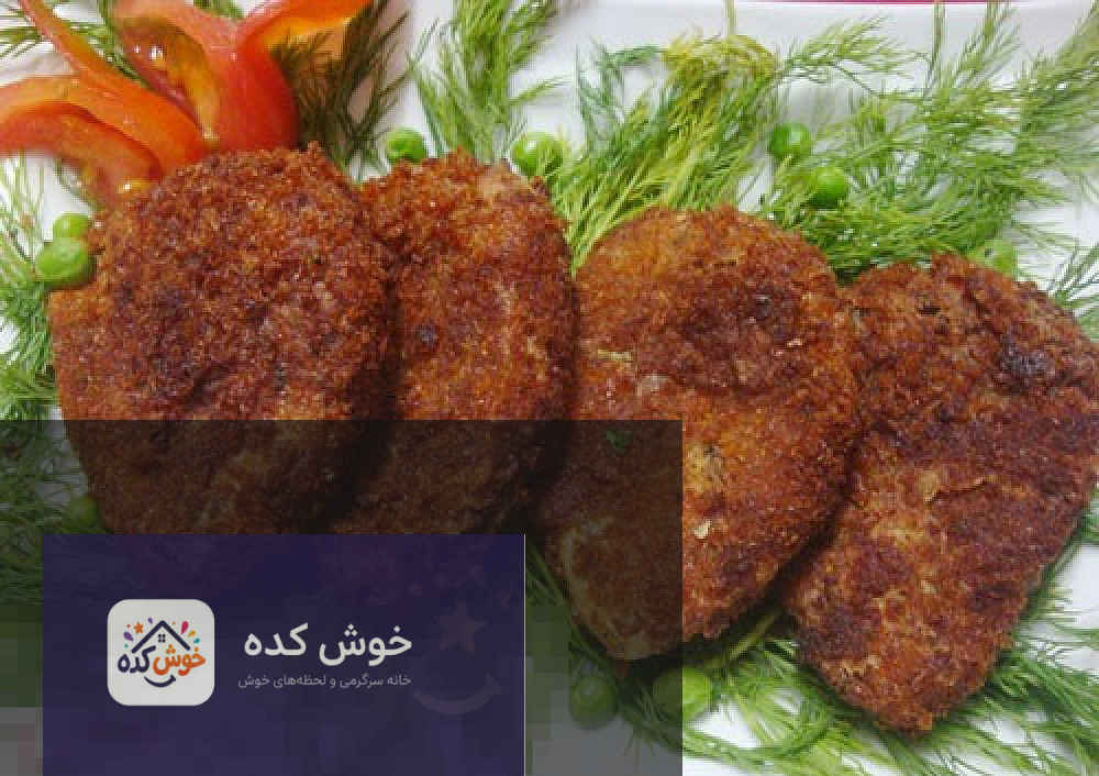 مواد اولیه کتلت ماهی شامل فیله ماهی، سیب زمینی، پیاز، تخم مرغ و سبزیجات معطر