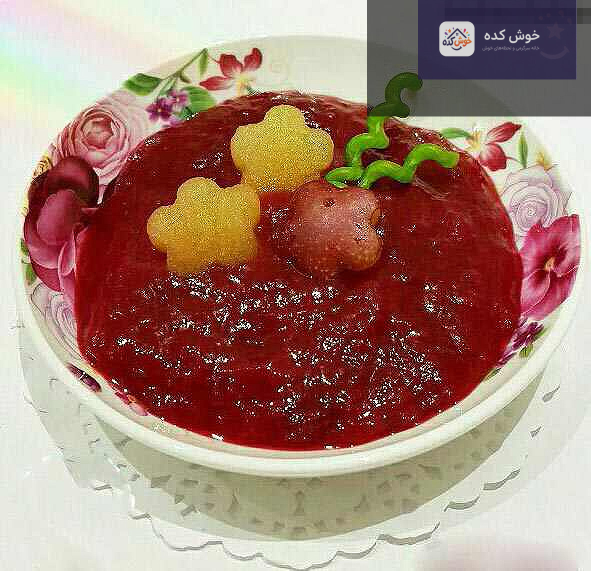 سس آلو خانگی در شیشه سس آلو قرمز خانگی در شیشه های کوچک، آماده برای سرو در کنار غذاهای مختلف یا به عنوان چاشنی