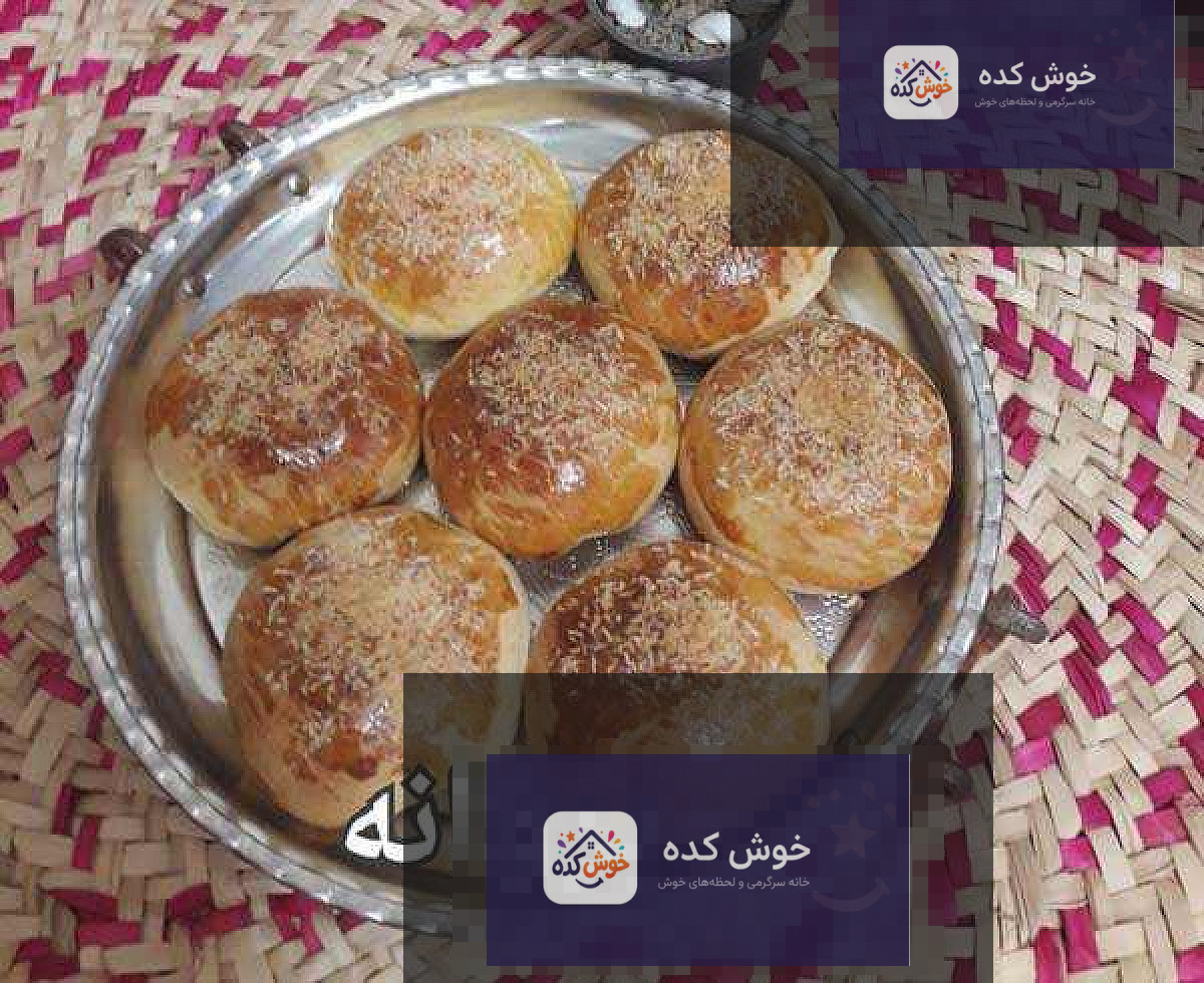 نان عسل و نارگیل برش خورده و آماده سرو برشهای نان عسل و نارگیل آماده سرو، با تکههای نارگیل رنده شده روی سطح و عسل براق