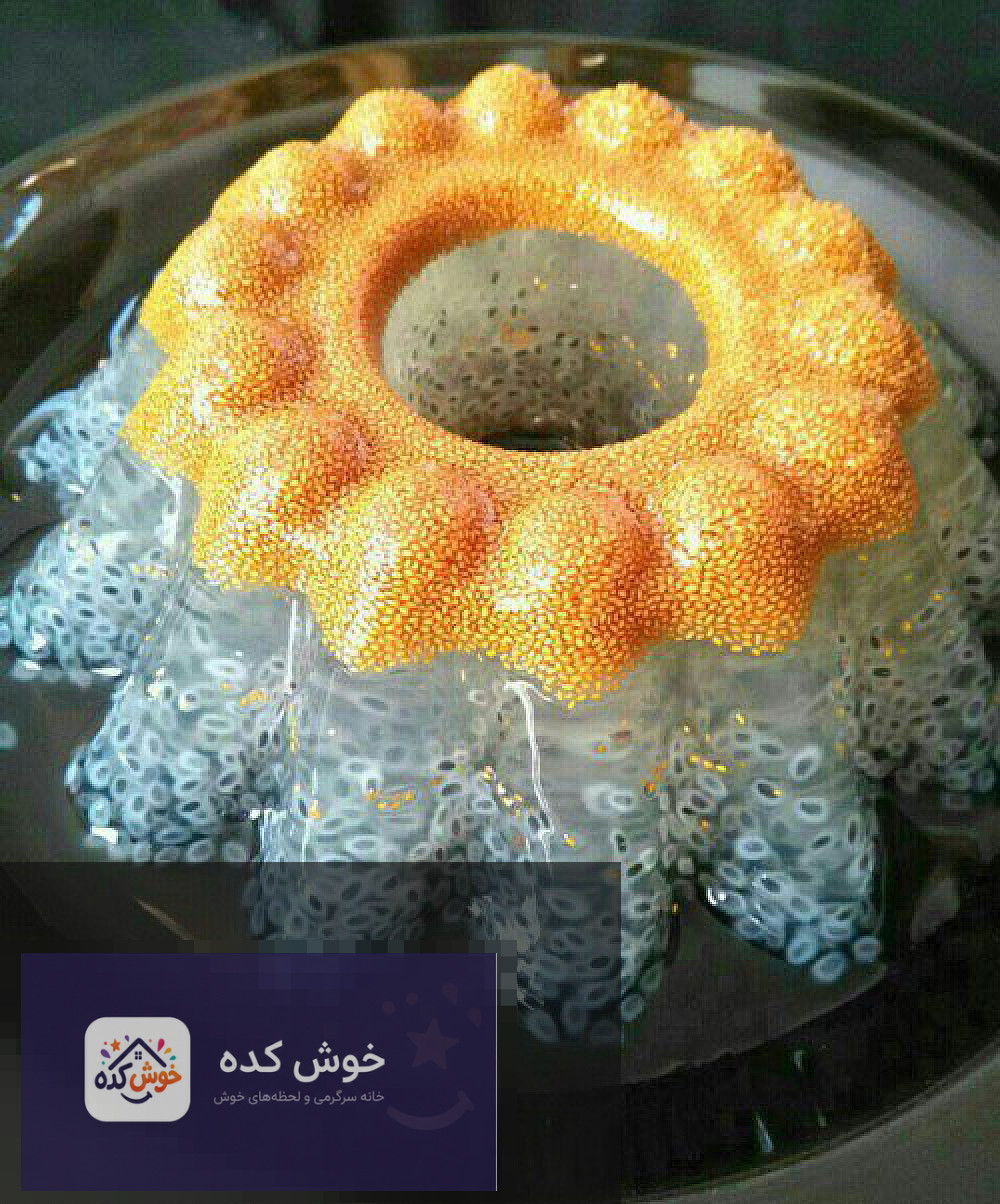 ژله خاکشیر و تخم شربتی در لیوان‌های شیشه‌ای، آماده سرو