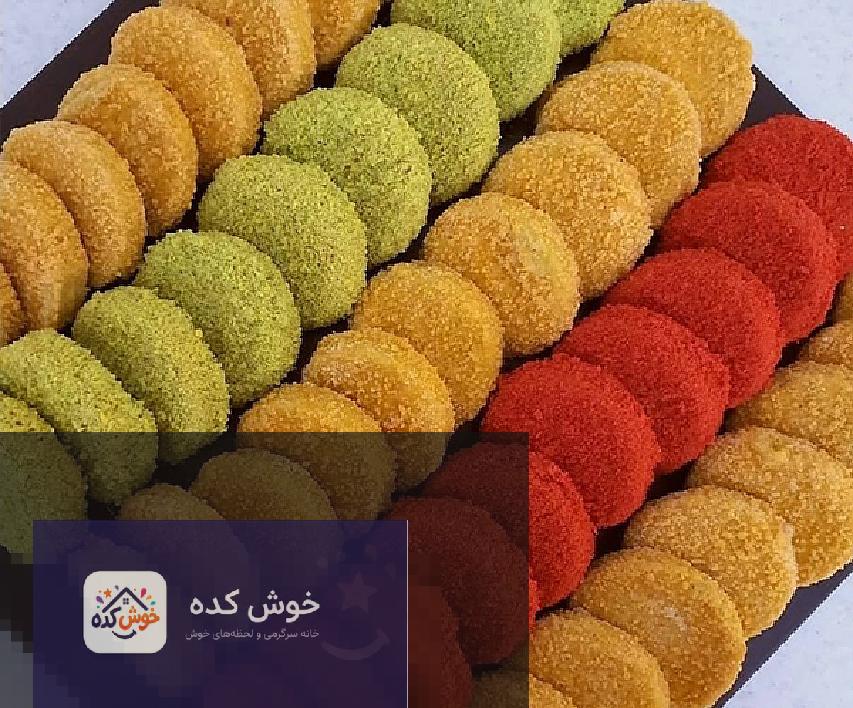کراکت‌های طلایی و ترد با روکش پودر سوخاری پانکو خانگی، آماده سرو در یک بشقاب