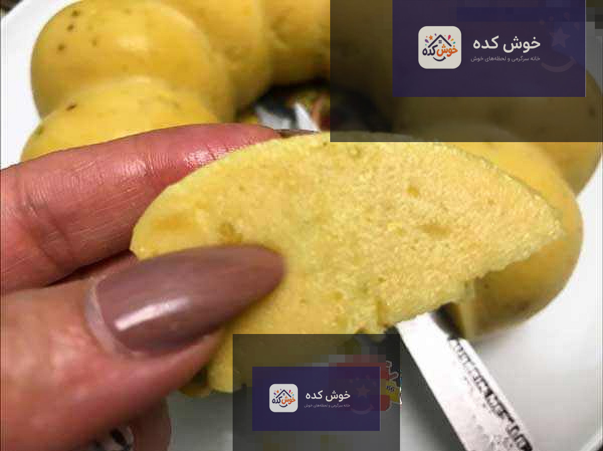 کرم سوهان با بافتی نرم و لطیف در حال آماده‌سازی، مراحل تهیه دسر ماه رمضان