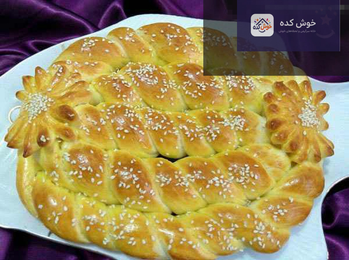 بافت داخلی نان آچما ارده و گردو نمای نزدیک از بافت داخلی نان آچما ارده و گردو با لایههای مغزدار و عطر دلپذیر