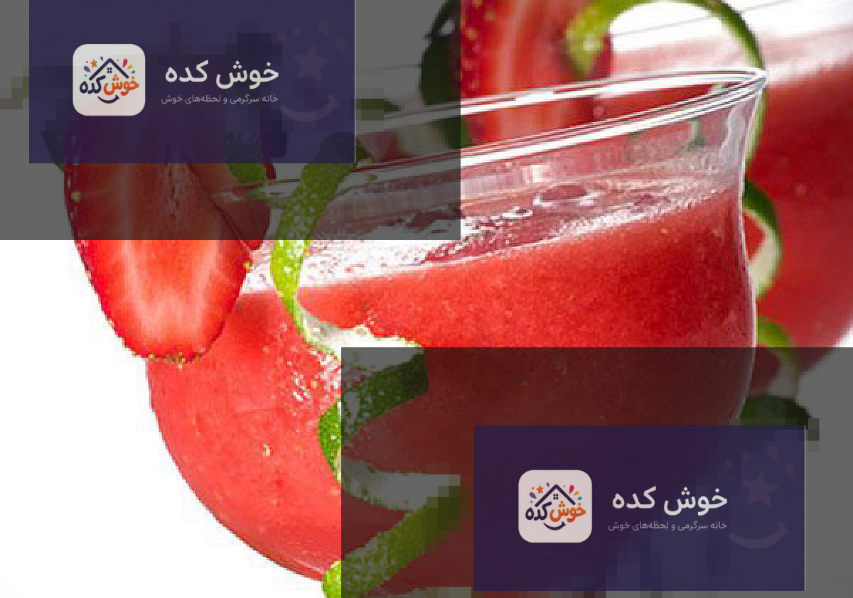 آبمیوه تازه با تزیین میوه آبمیوه خنک و تازه با برش های میوه های رنگارنگ و نی فانتزی در لیوان شیشه ای