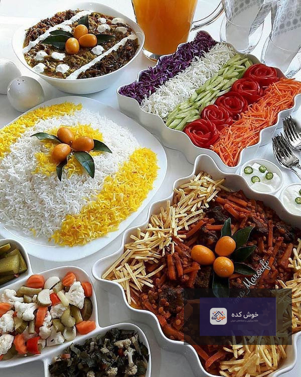 خورش هویج و آلو مجلسی در ظرف پیرکس، آماده برای سرو