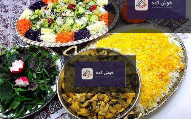 خورش قارچ زعفرانی با سینه مرغ در ظرف سرو، آماده خوردن، تزیین شده با جعفری تازه